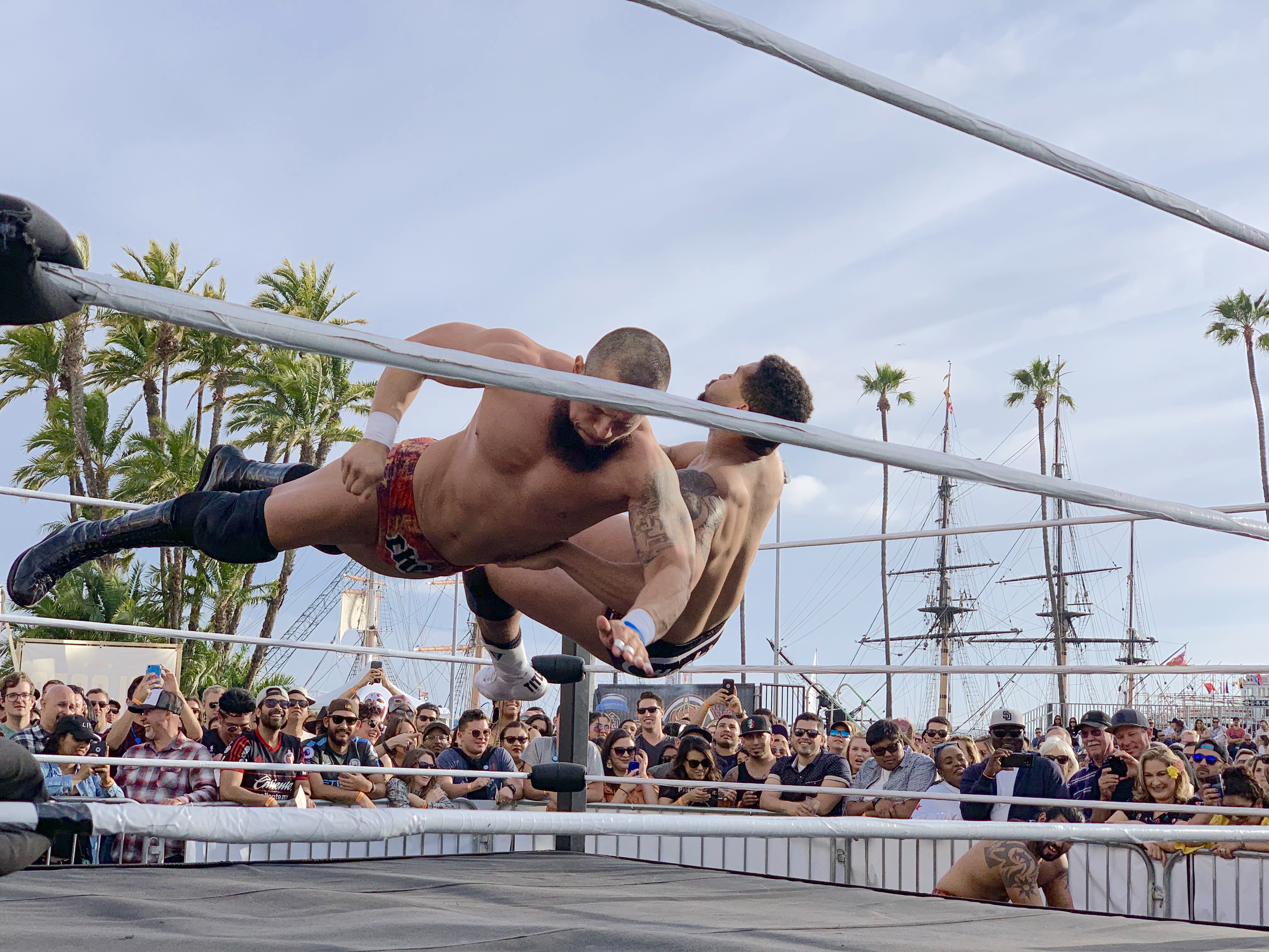 Somente no domingo LuchaLibre-Wrestling Experience Tacos e Cerveja